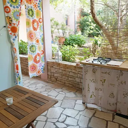 Veronika's House 아파트 풀라