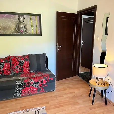 Apartment Veronika's House *