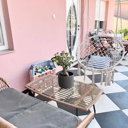 Apartman Veronika's House