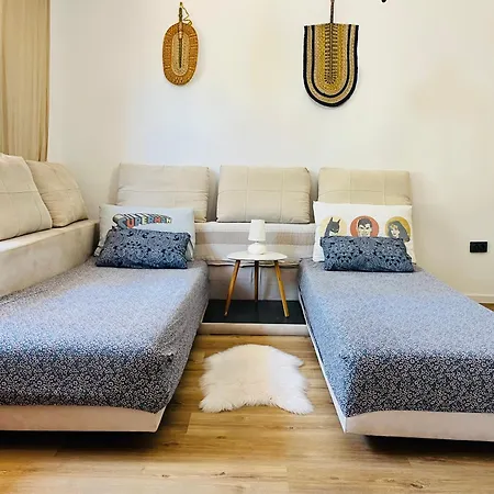 Veronika's House Apartment