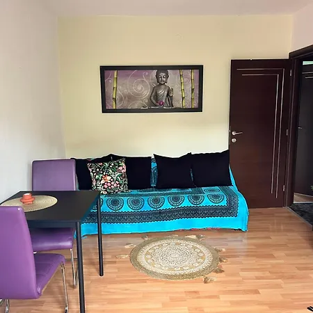 Apartment Veronika's House *