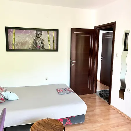 Veronika's House Apartment *