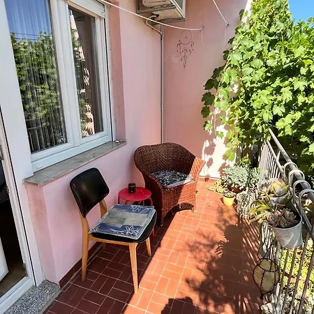 Veronika's House Apartment