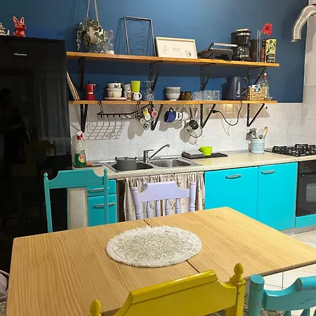 Veronika's House פולה
